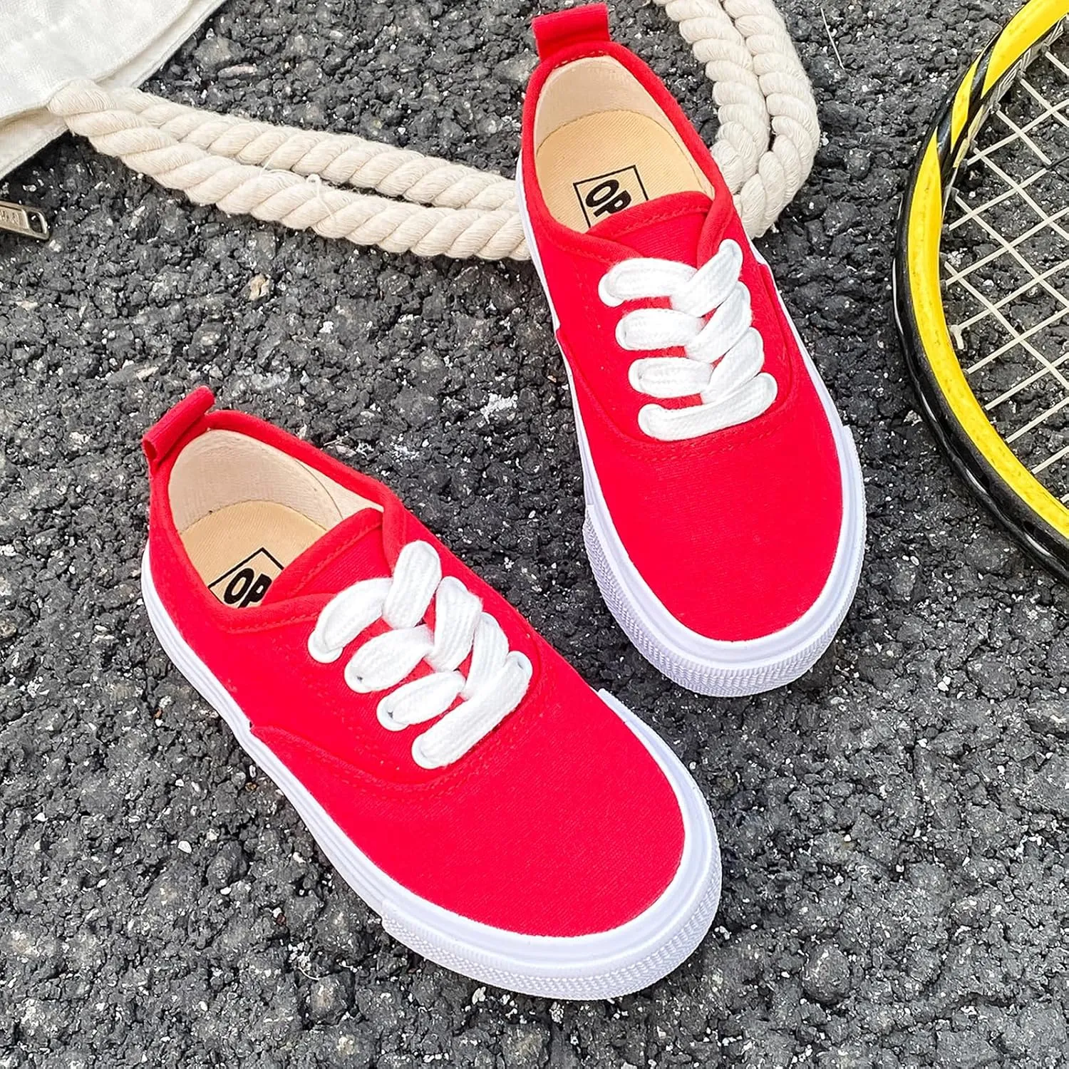 Boys and Girls Low Top Sports Shoes Lace up Canvas Children's Shoes Comfortable and Lightweight Skateboarding Shoes