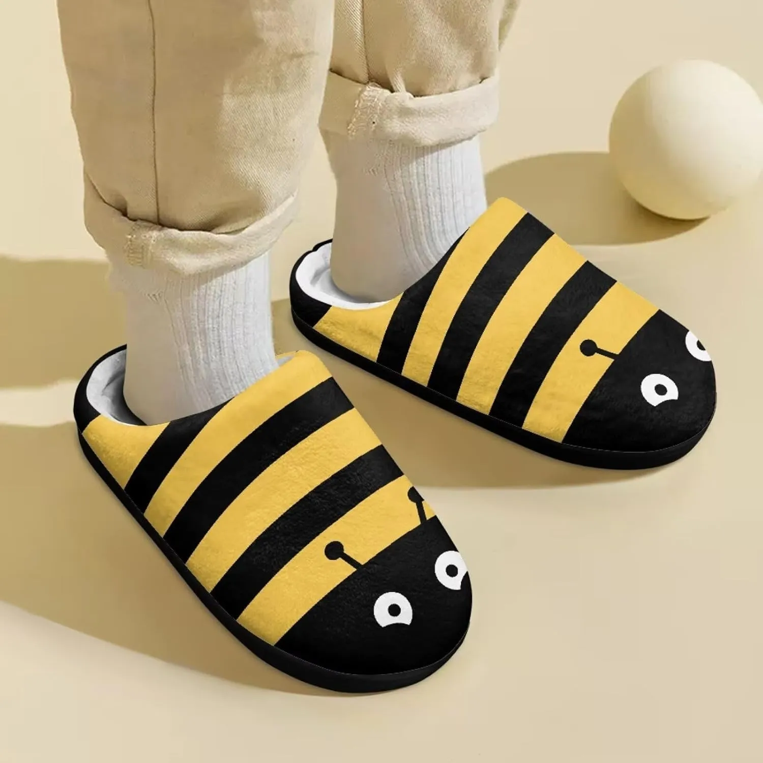 Boys Girls House Slippers Lightweight Plush Non Slip Shoes with Memory Foam Soft Winter Indoor Warm Slip-on Shoes