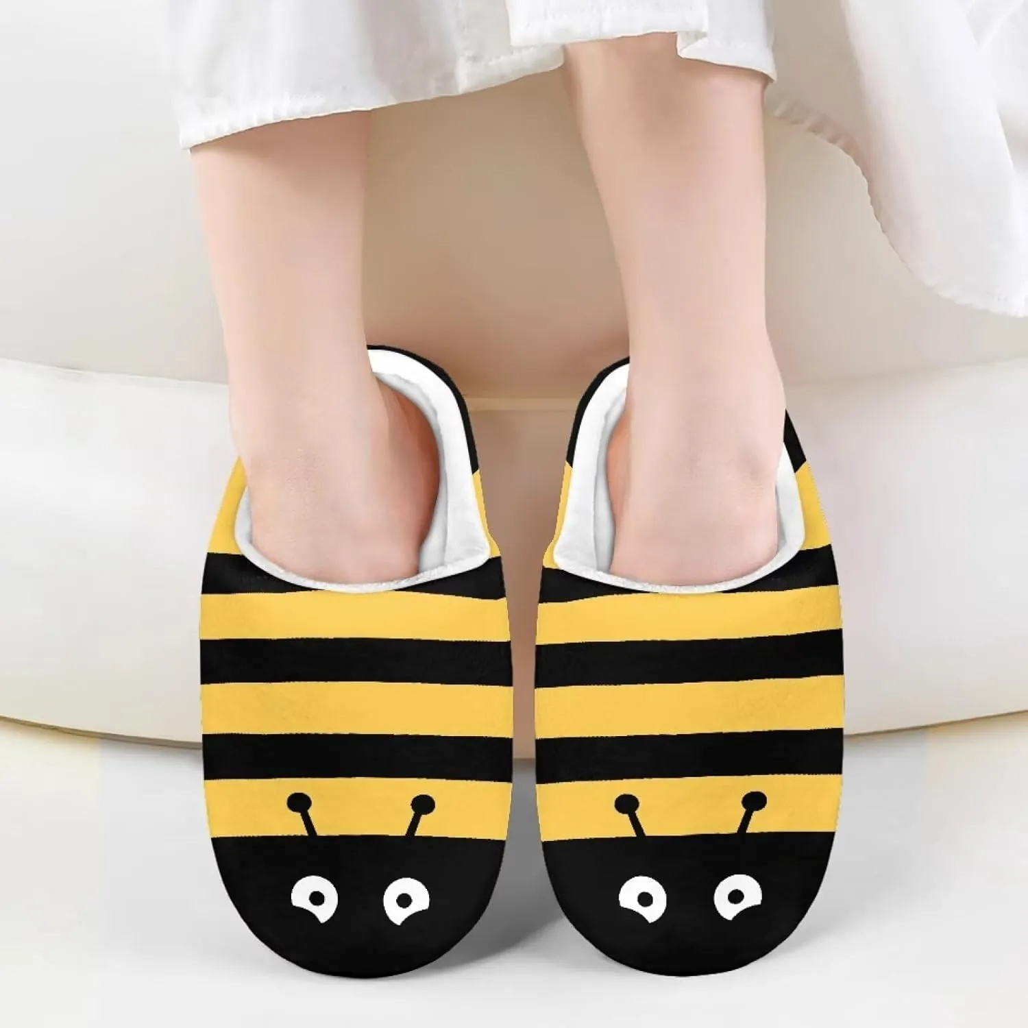 Boys Girls House Slippers Lightweight Plush Non Slip Shoes with Memory Foam Soft Winter Indoor Warm Slip-on Shoes